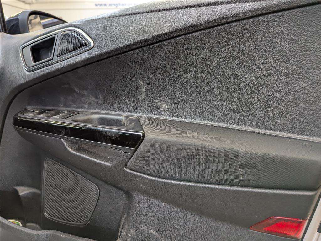 <p>2017 FORD B-MAX ZETEC SILVER EDITIO</p>