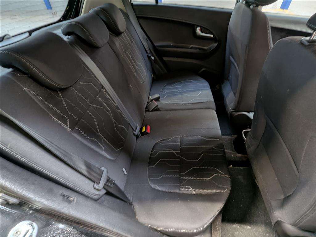 <p>2017 KIA PICANTO SE AUTO</p>