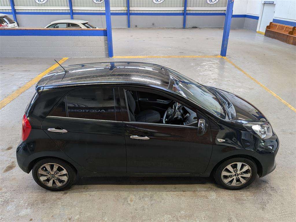 <p>2017 KIA PICANTO SE AUTO</p>