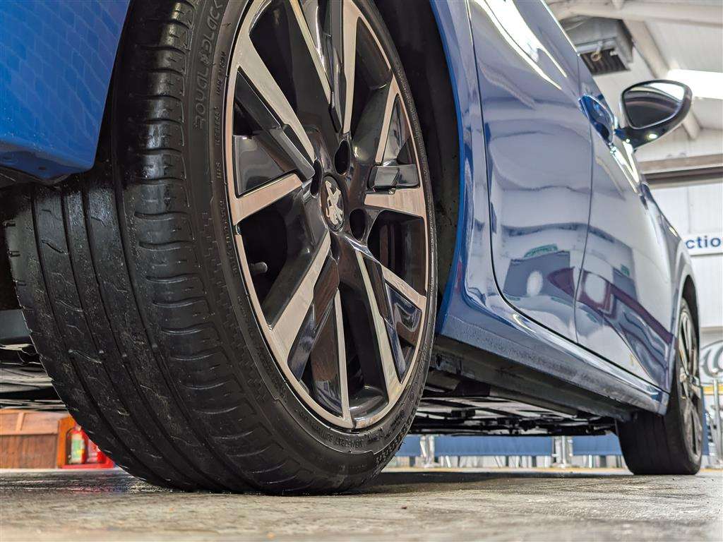 <p>2020 PEUGEOT 208 ALLURE PREMIUM PURETE</p>