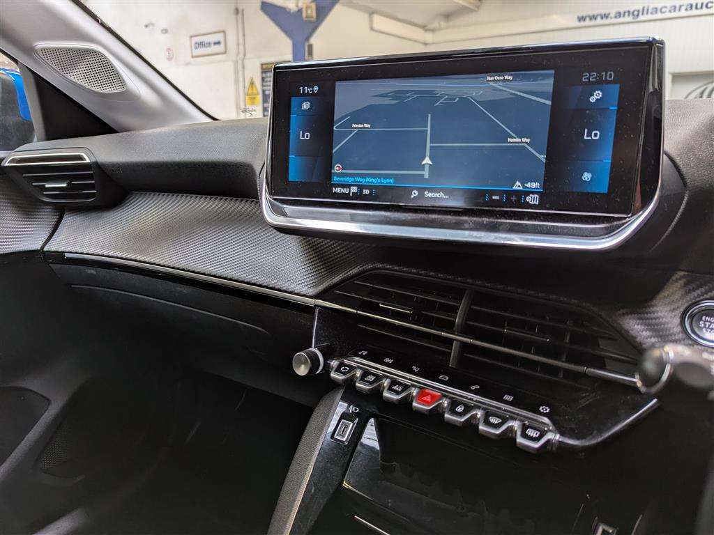 <p>2020 PEUGEOT 208 ALLURE PREMIUM PURETE</p>