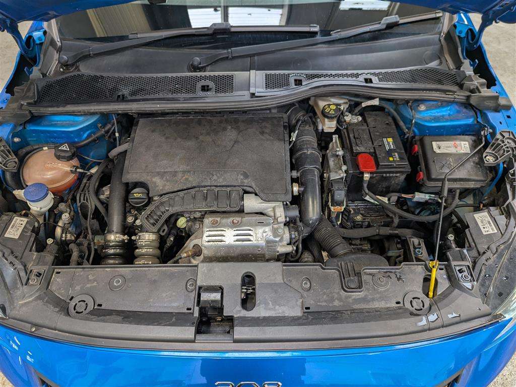 <p>2020 PEUGEOT 208 ALLURE PREMIUM PURETE</p>