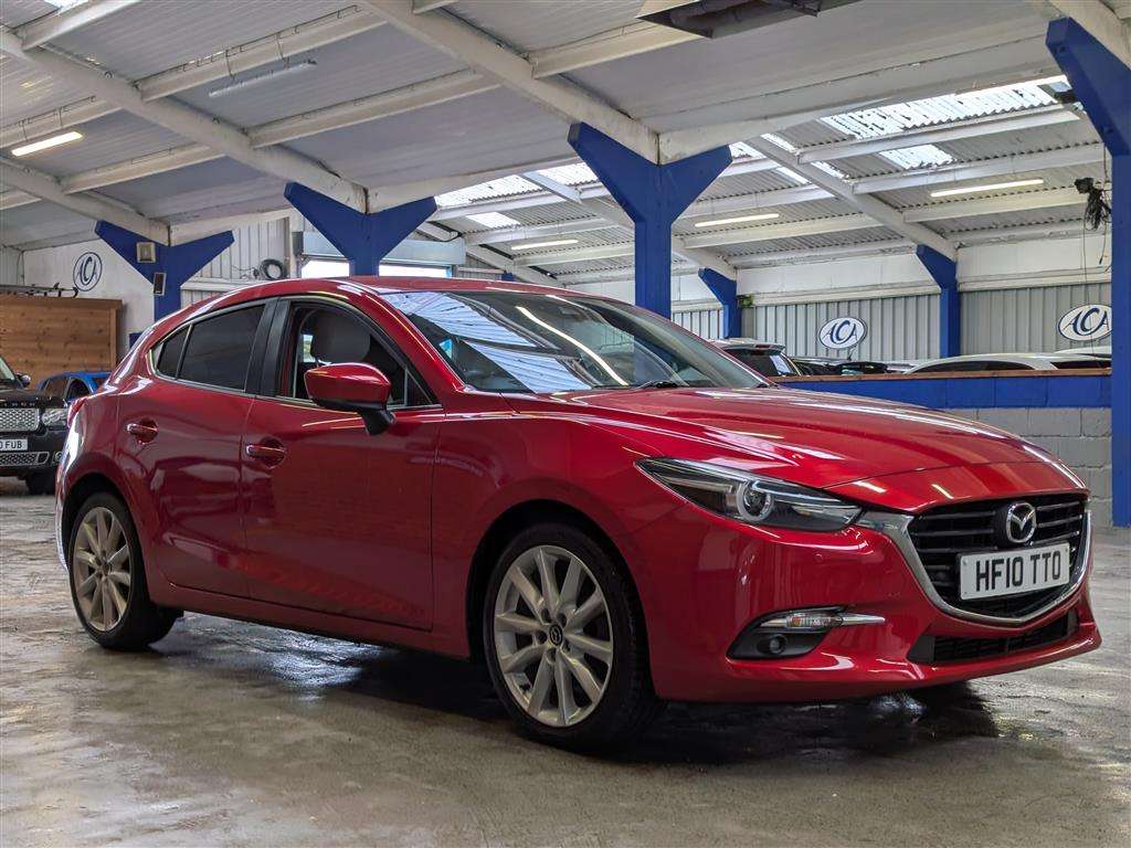 <p>2017 MAZDA 3 SPORT NAV D</p>