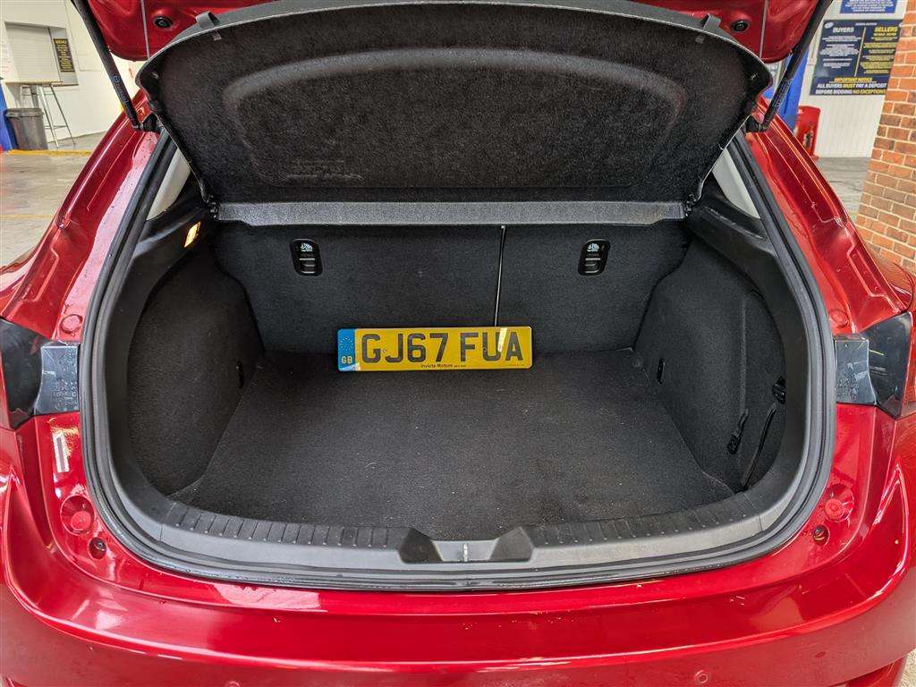 <p>2017 MAZDA 3 SPORT NAV D</p>