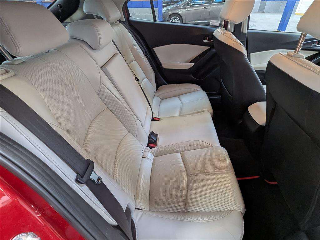 <p>2017 MAZDA 3 SPORT NAV D</p>