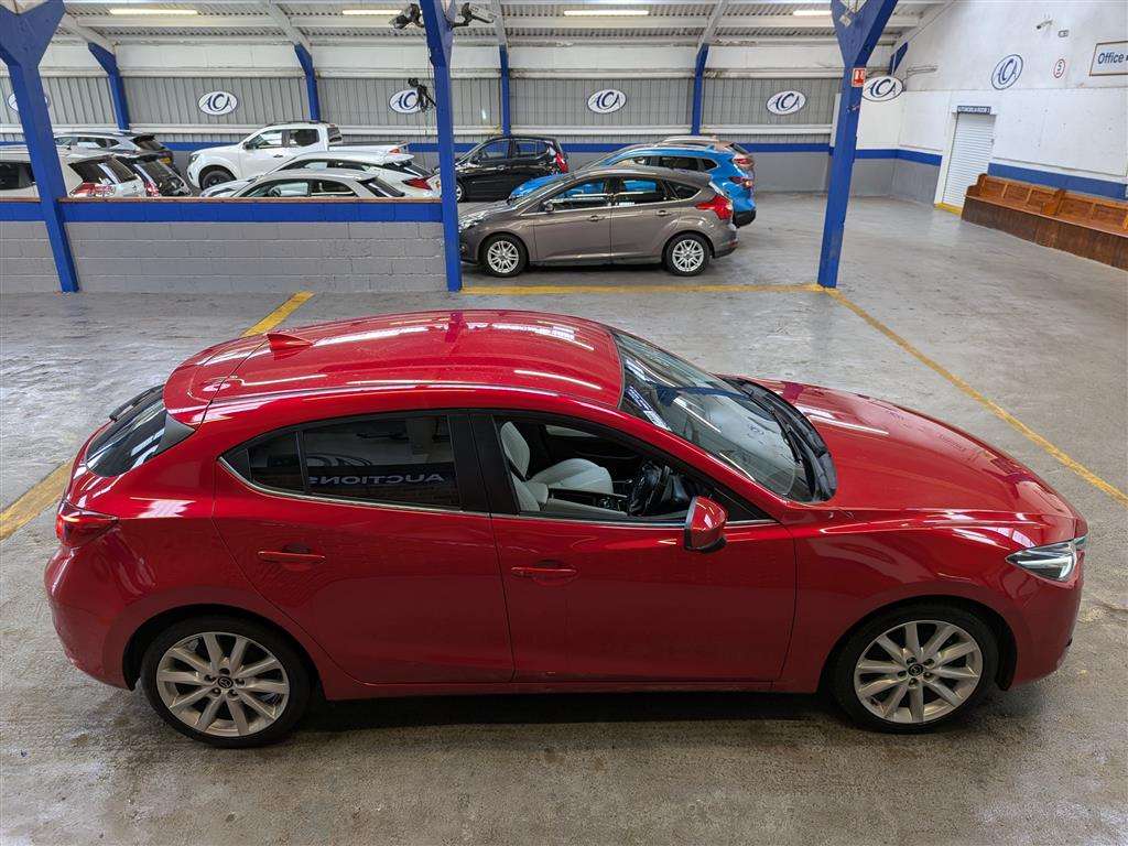 <p>2017 MAZDA 3 SPORT NAV D</p>