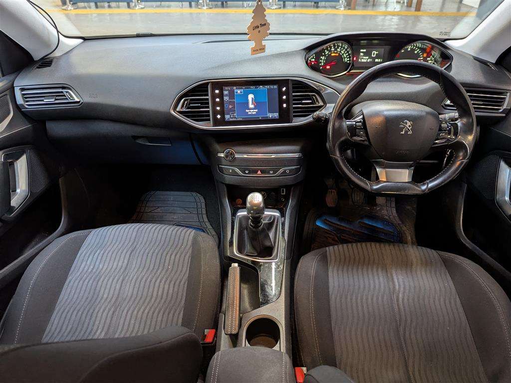 <p>2016 PEUGEOT 308 ACTIVE SW HDI BLUE S/</p>