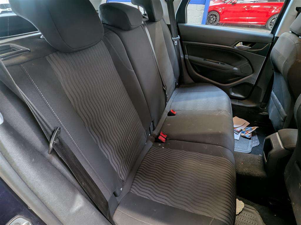 <p>2016 PEUGEOT 308 ACTIVE SW HDI BLUE S/</p>