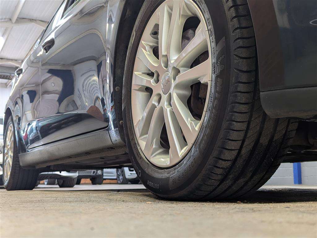 <p>2015 KIA CEED 2 ECODYNAMICS</p>