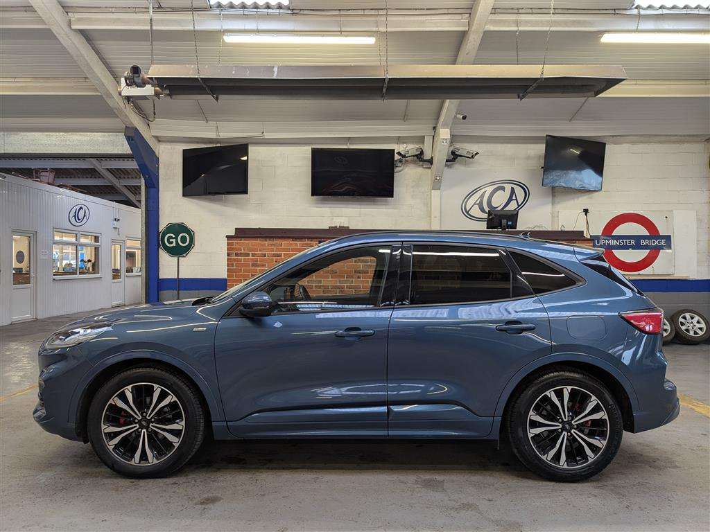 <p>2021 FORD KUGA ST-LINE X ED ECOBLUE</p>