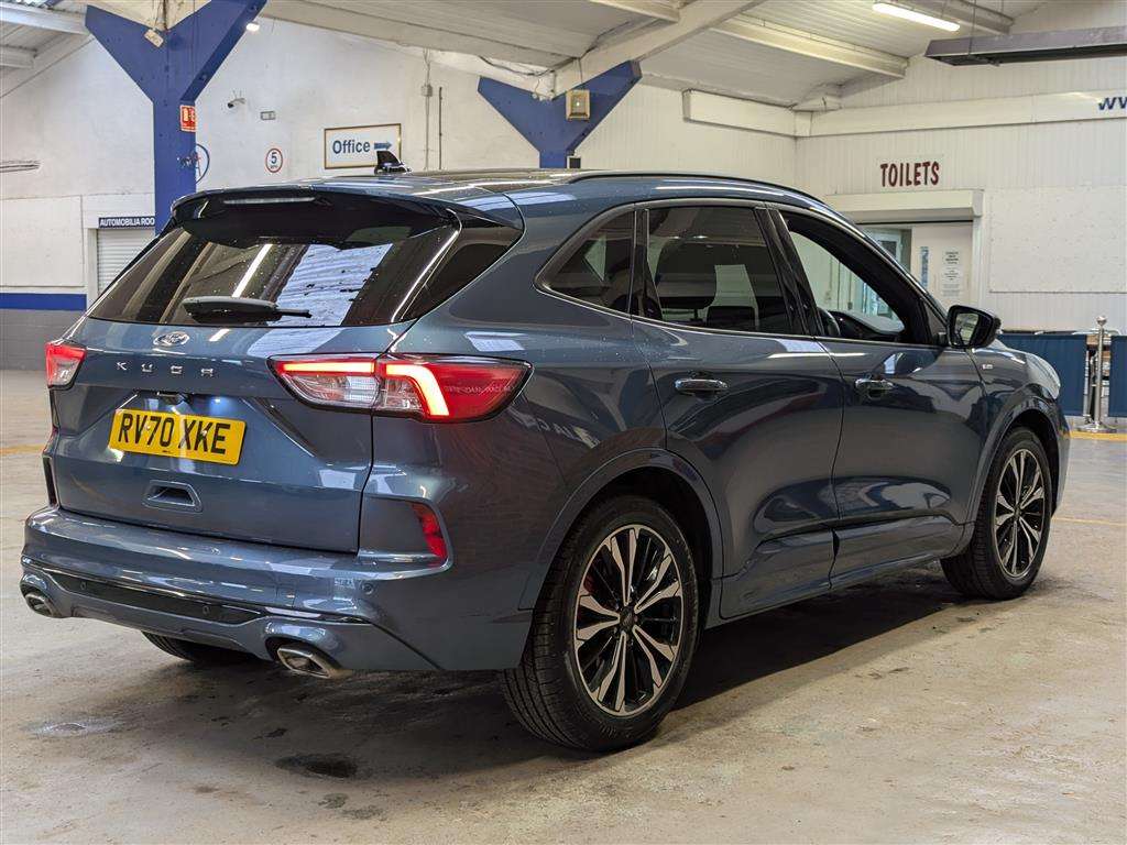 <p>2021 FORD KUGA ST-LINE X ED ECOBLUE</p>