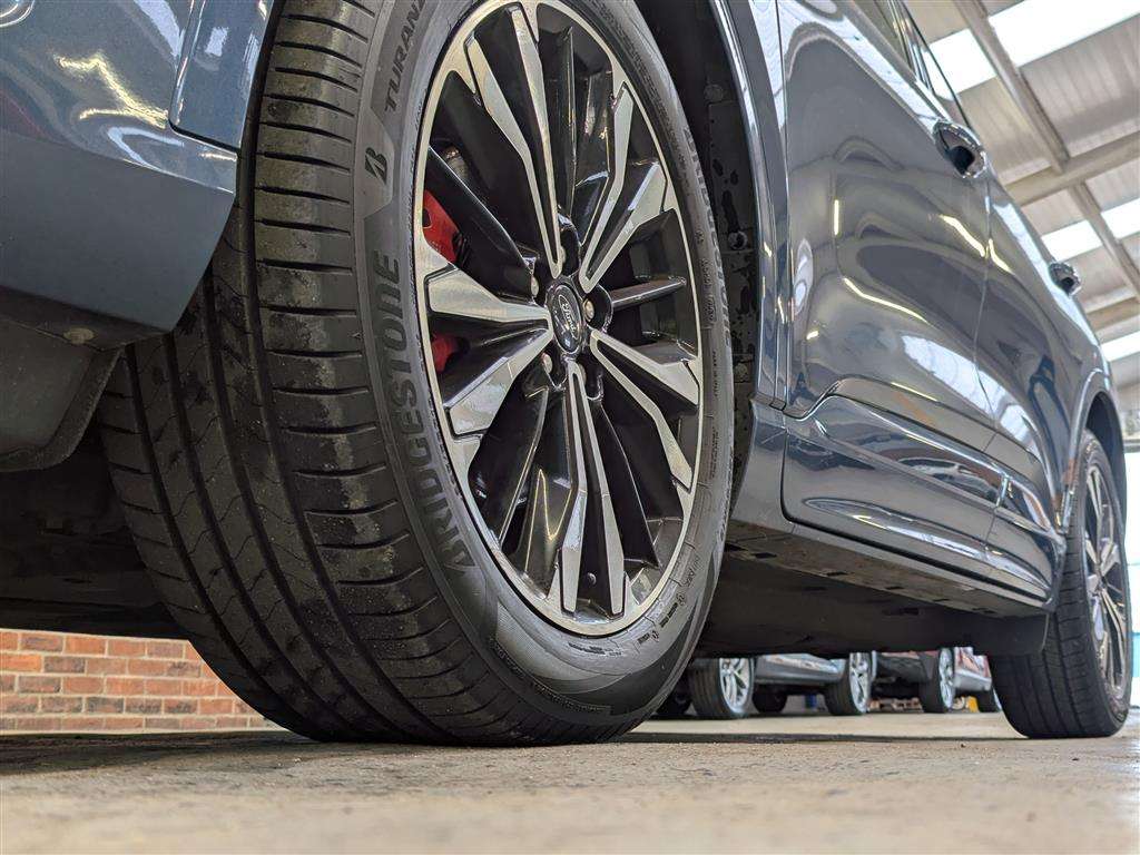 <p>2021 FORD KUGA ST-LINE X ED ECOBLUE</p>