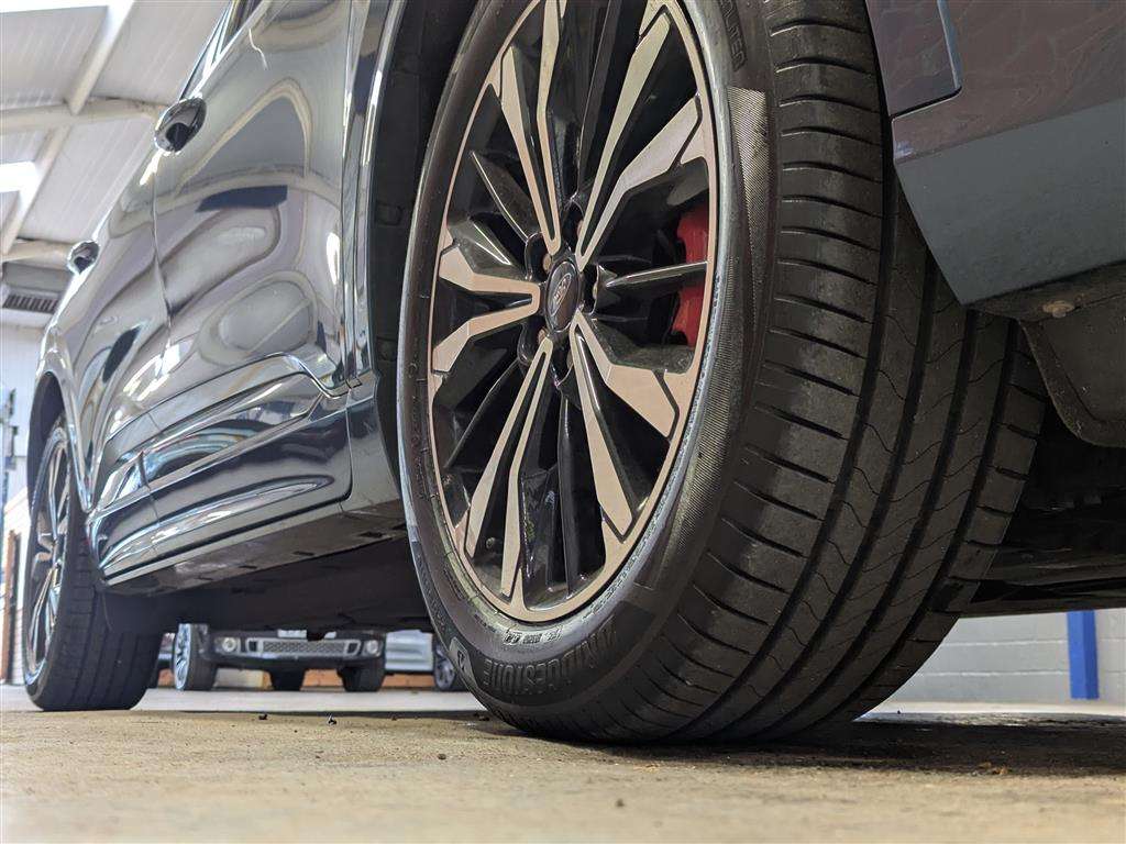 <p>2021 FORD KUGA ST-LINE X ED ECOBLUE</p>