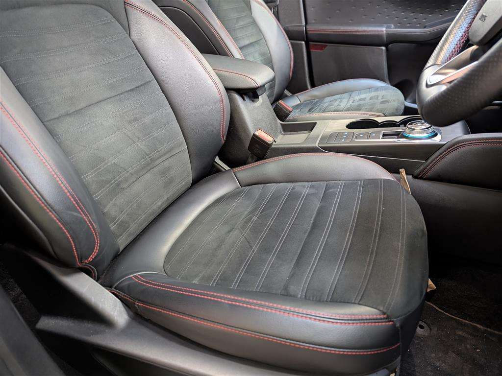 <p>2021 FORD KUGA ST-LINE X ED ECOBLUE</p>