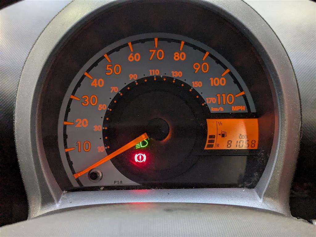 <p>2014 PEUGEOT 107 ACCESS</p>