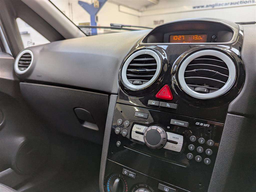 <p>2012 VAUXHALL CORSA LIMITED EDITION</p>