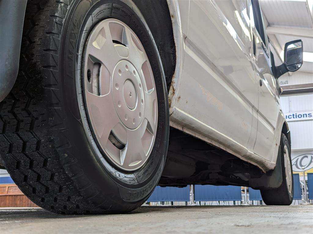 <p>2010 FORD TRANSIT 115 T280S FWD</p>