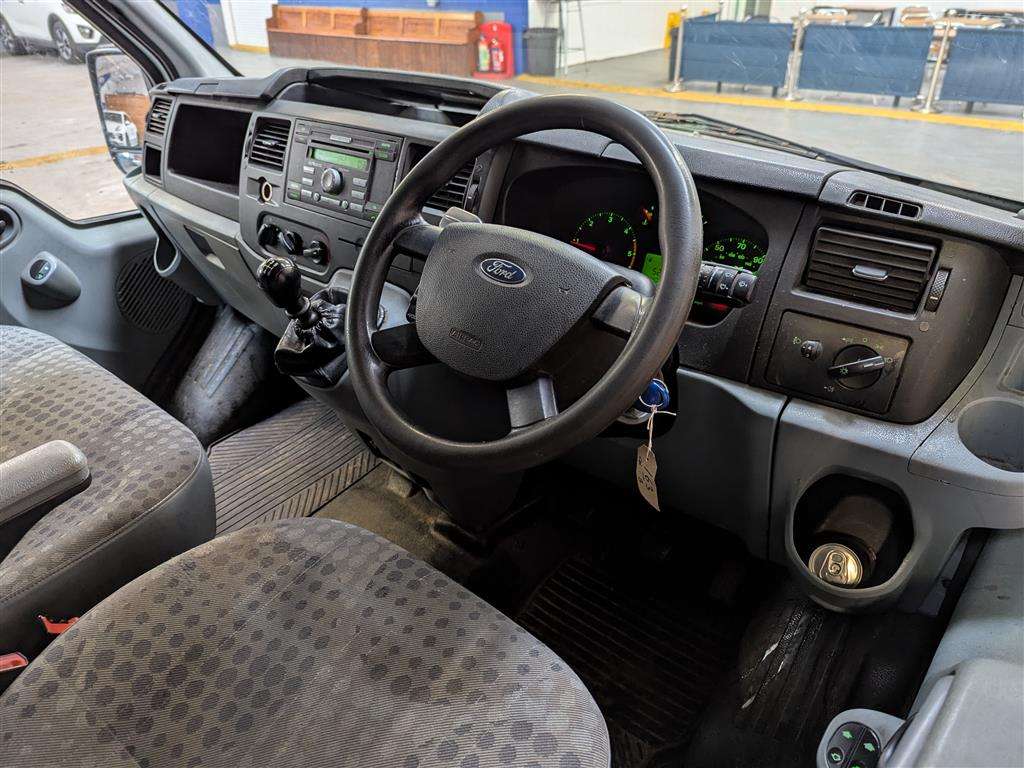 <p>2010 FORD TRANSIT 115 T280S FWD</p>