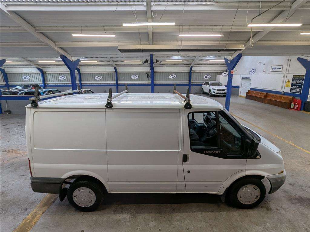 <p>2010 FORD TRANSIT 115 T280S FWD</p>