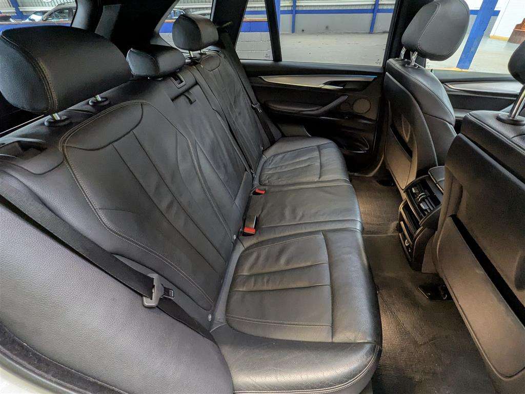 <p>2017 BMW X5 M50D AUTO</p>