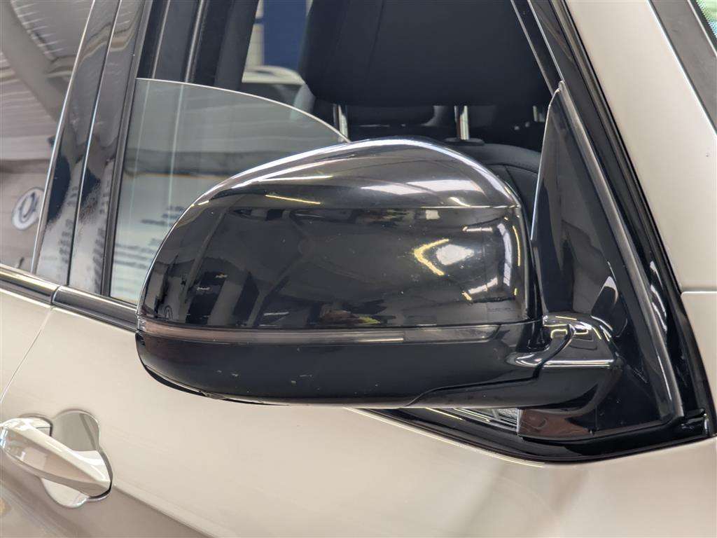 <p>2017 BMW X5 M50D AUTO</p>