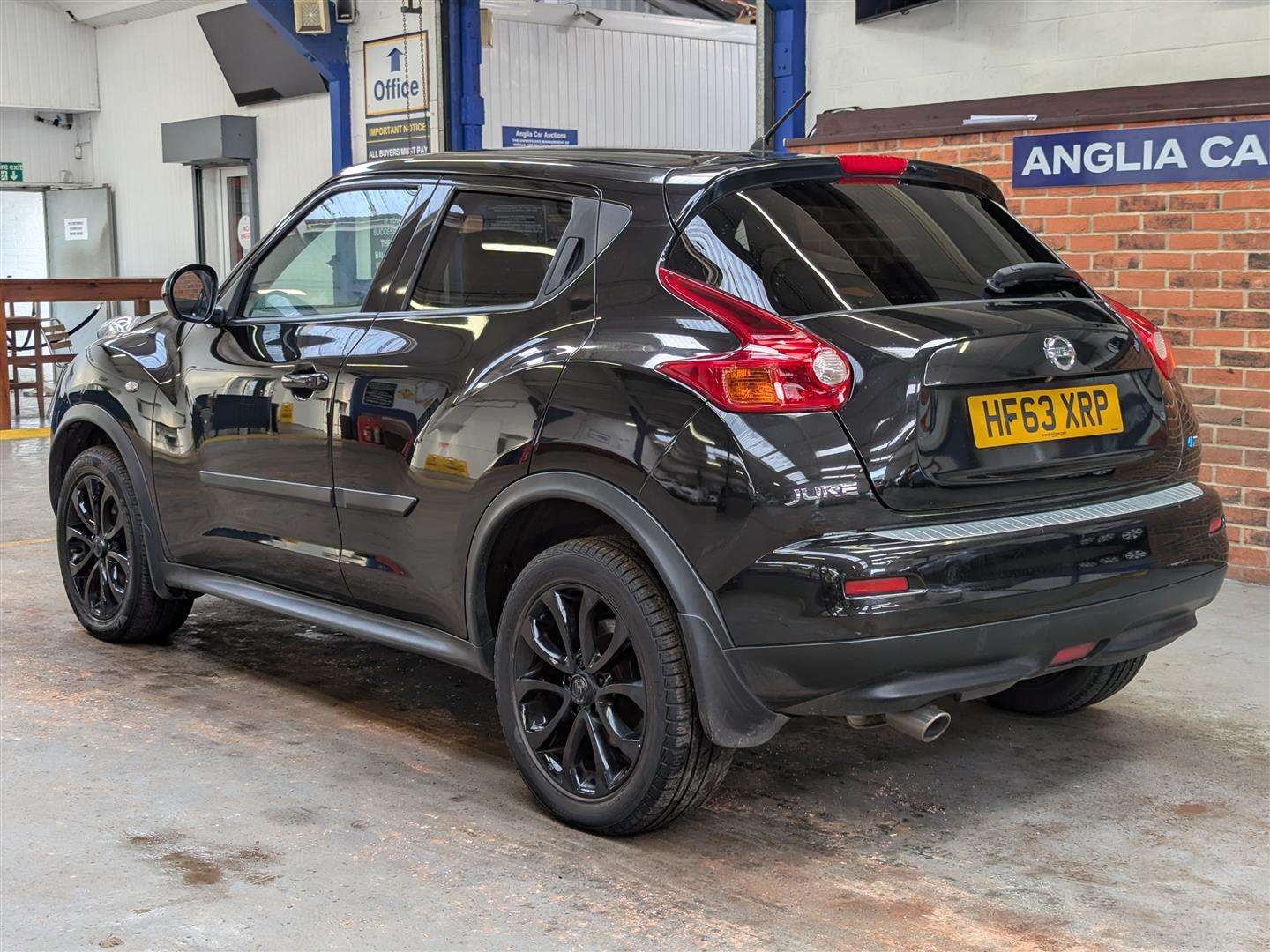 <p>2013 NISSAN JUKE TEKNA DCI</p>