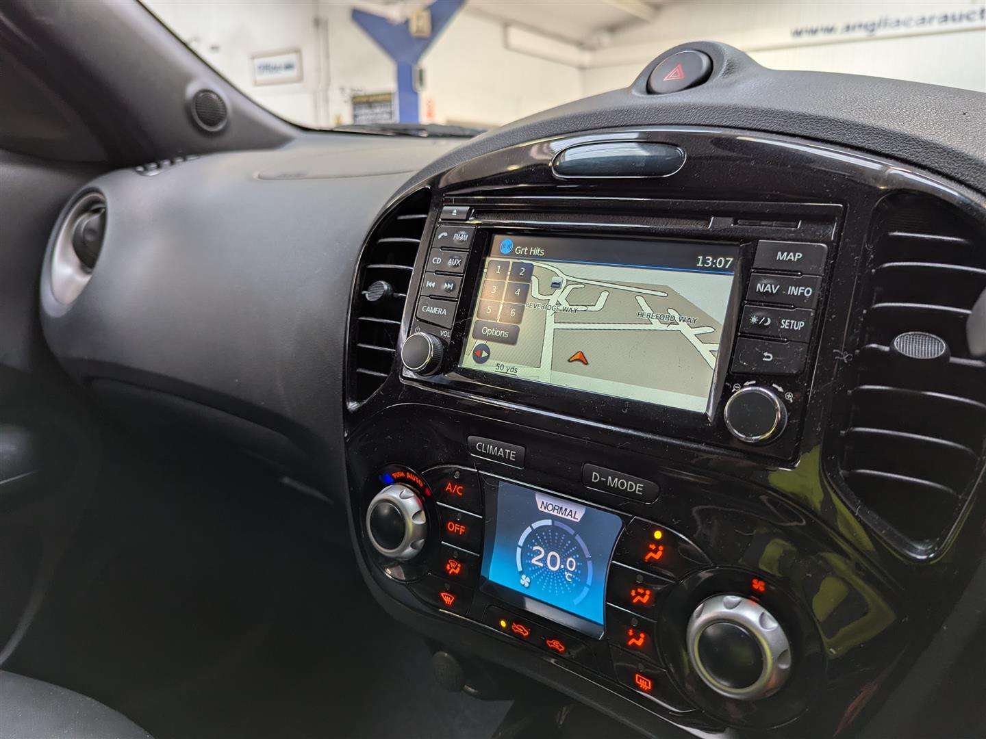 <p>2013 NISSAN JUKE TEKNA DCI</p>