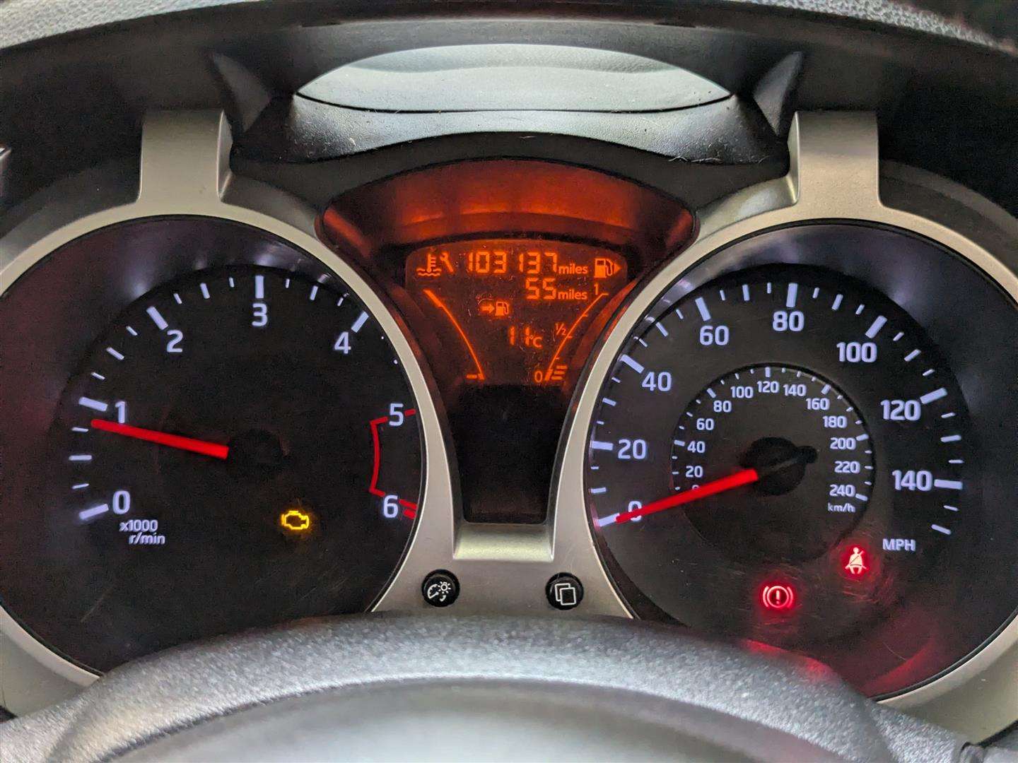 <p>2013 NISSAN JUKE TEKNA DCI</p>