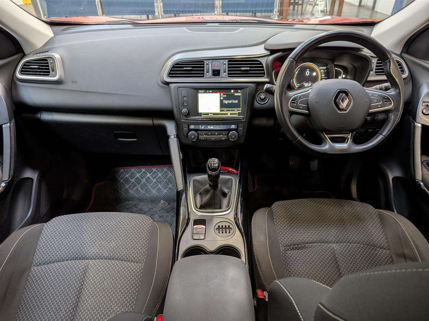 <p>2015 RENAULT KADJAR DYNAMIQUE NAV DCI</p>