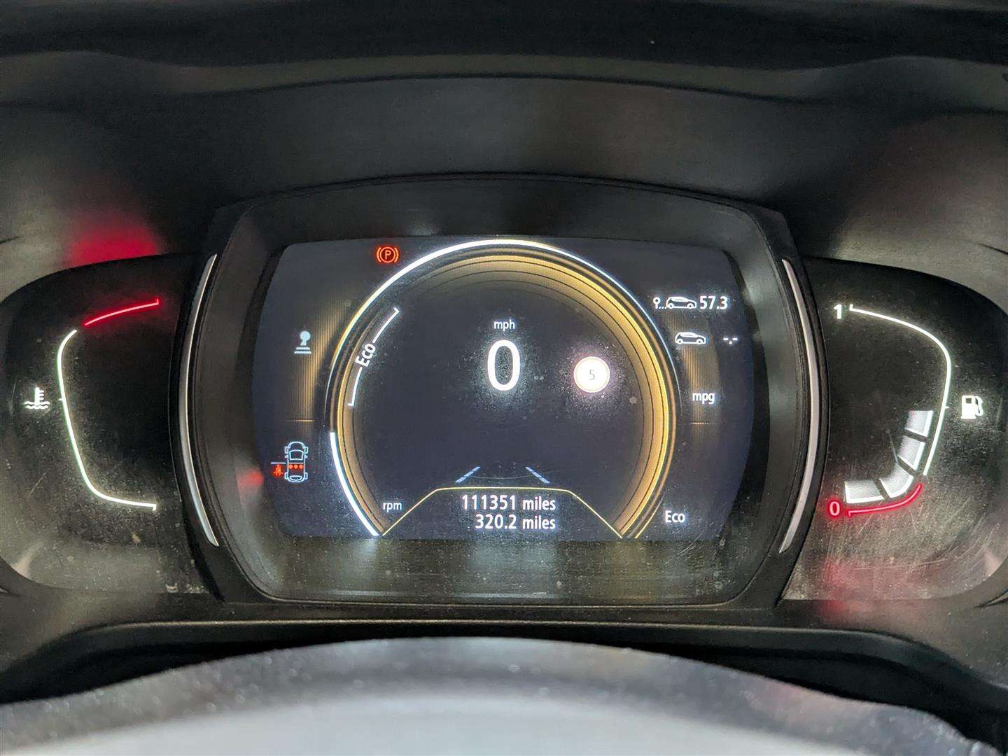 <p>2015 RENAULT KADJAR DYNAMIQUE NAV DCI</p>