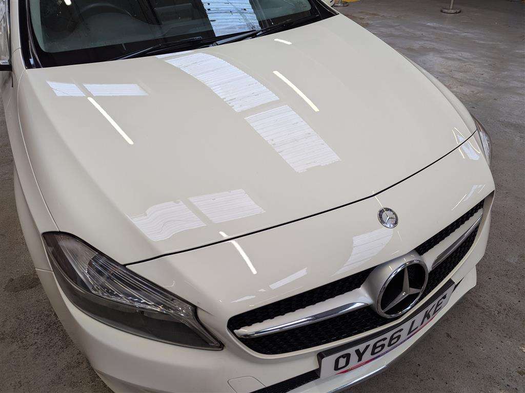 <p>2016 MERCEDES-BENZ A 180 D SPORT</p>