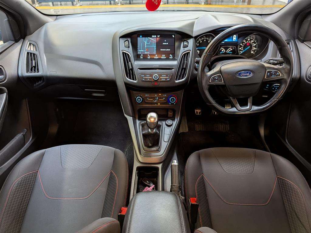 <p>2018 FORD FOCUS ST-LINE</p>