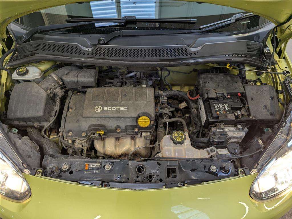 <p>2014 VAUXHALL ADAM JAM S/S</p>