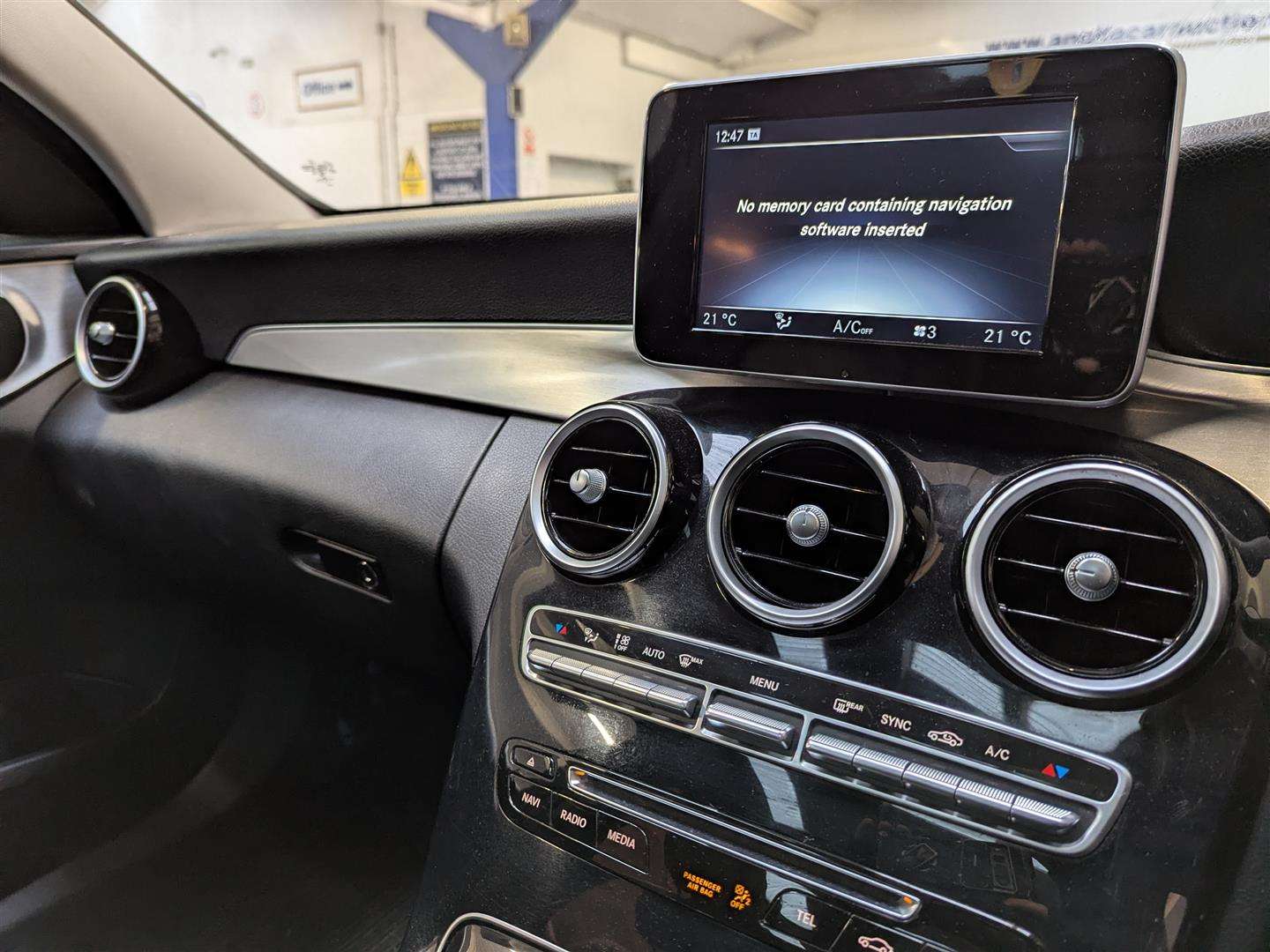 <p>2016 MERCEDES-BENZ C220 D SPORT PREMIUM AUTO</p>