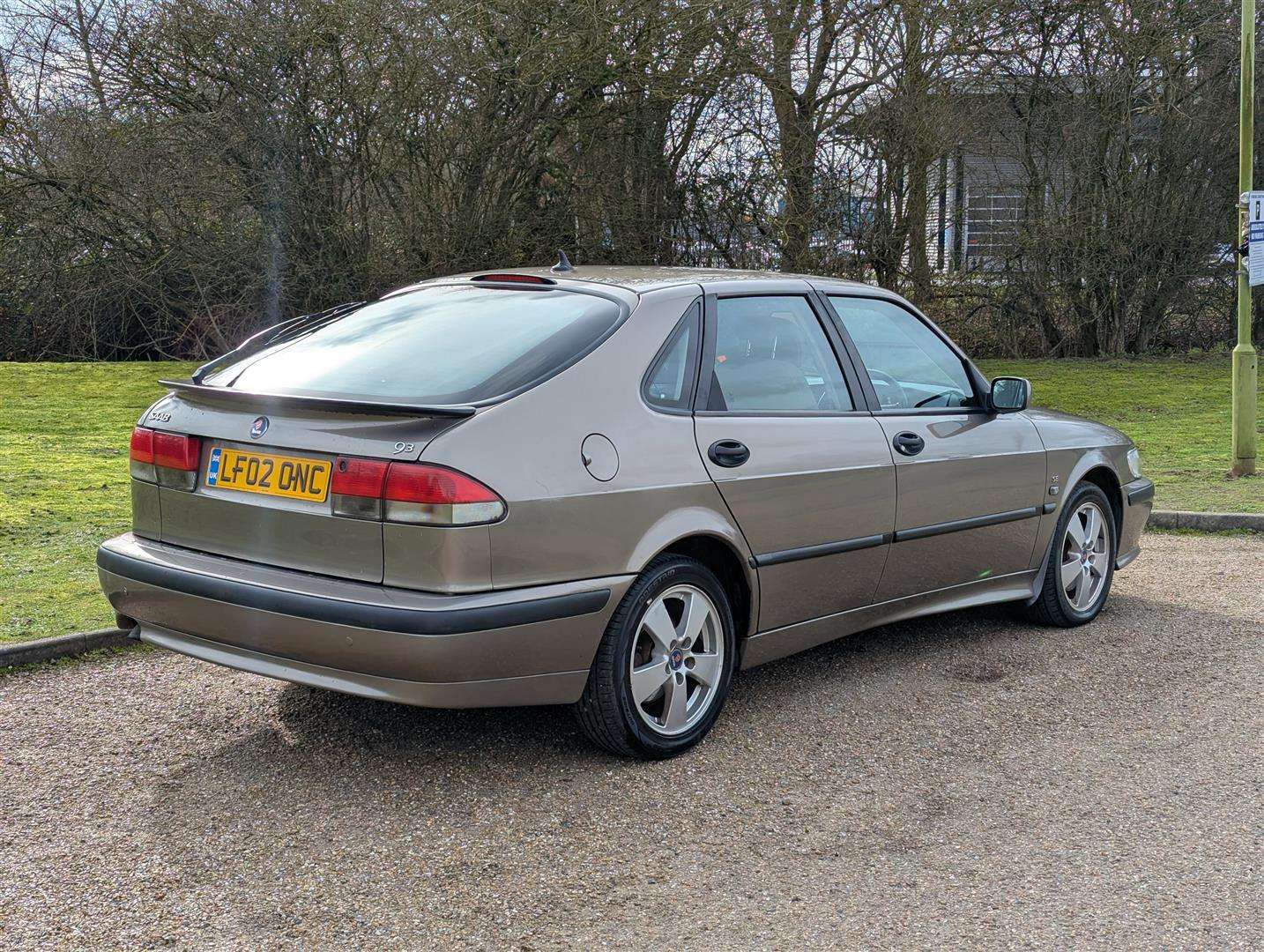 <p>2002 SAAB 9-3</p>