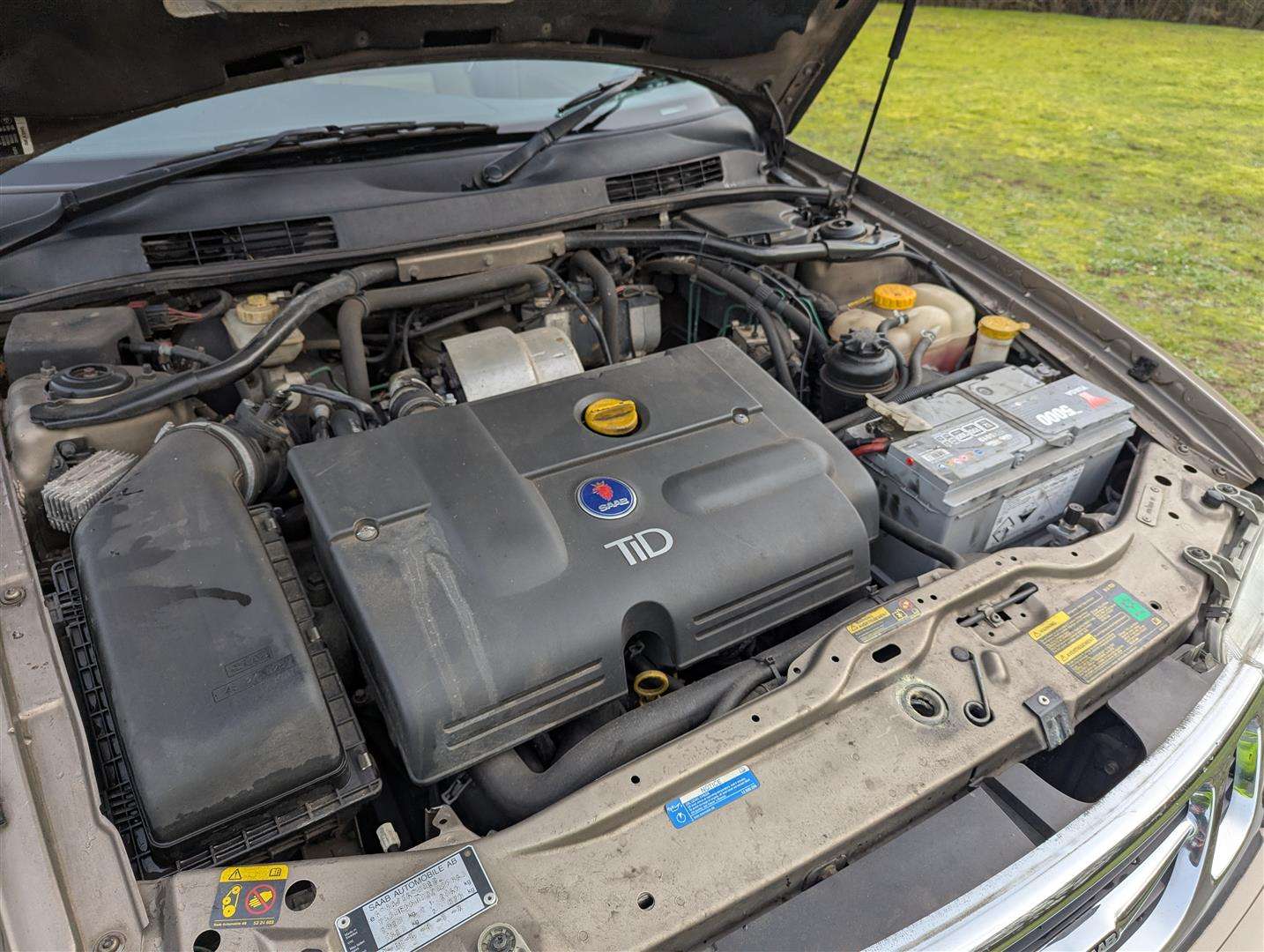 <p>2002 SAAB 9-3</p>