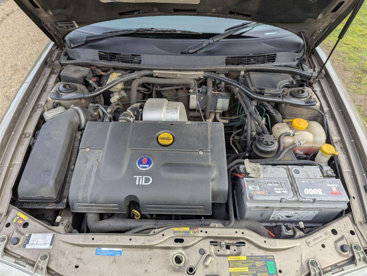 <p>2002 SAAB 9-3</p>