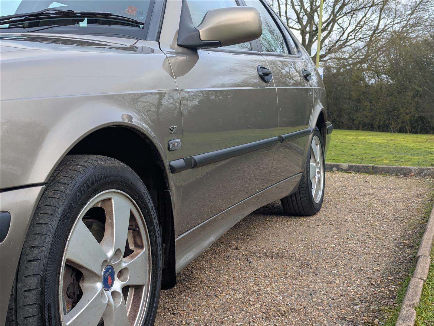 <p>2002 SAAB 9-3</p>