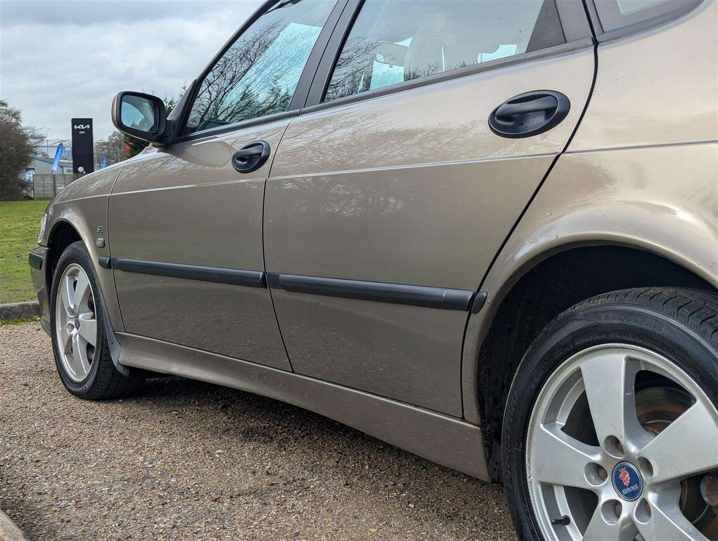 <p>2002 SAAB 9-3</p>