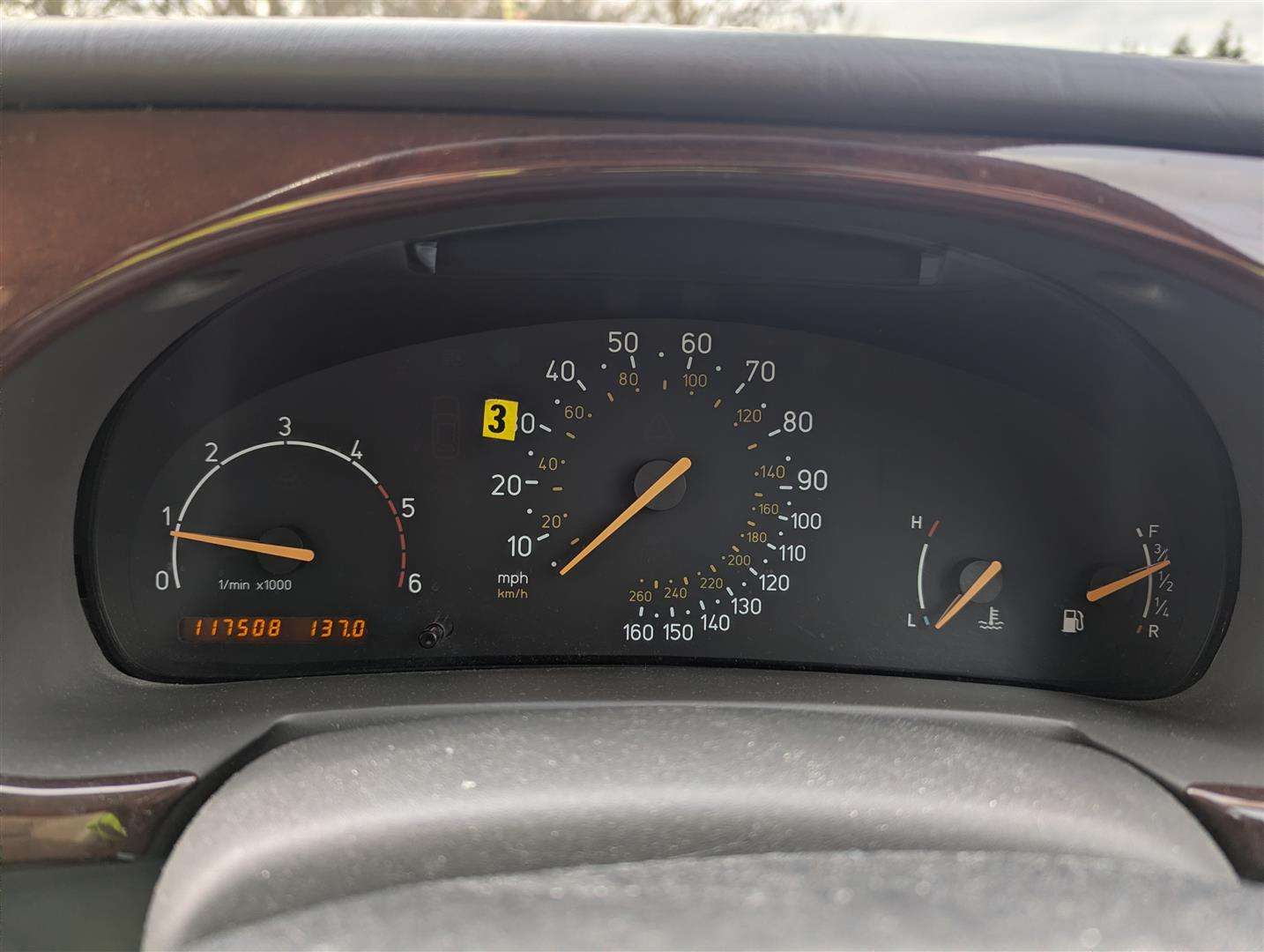 <p>2002 SAAB 9-3</p>