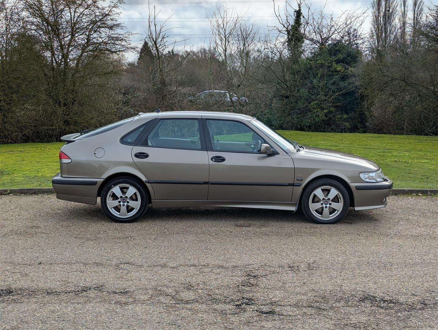 <p>2002 SAAB 9-3</p>