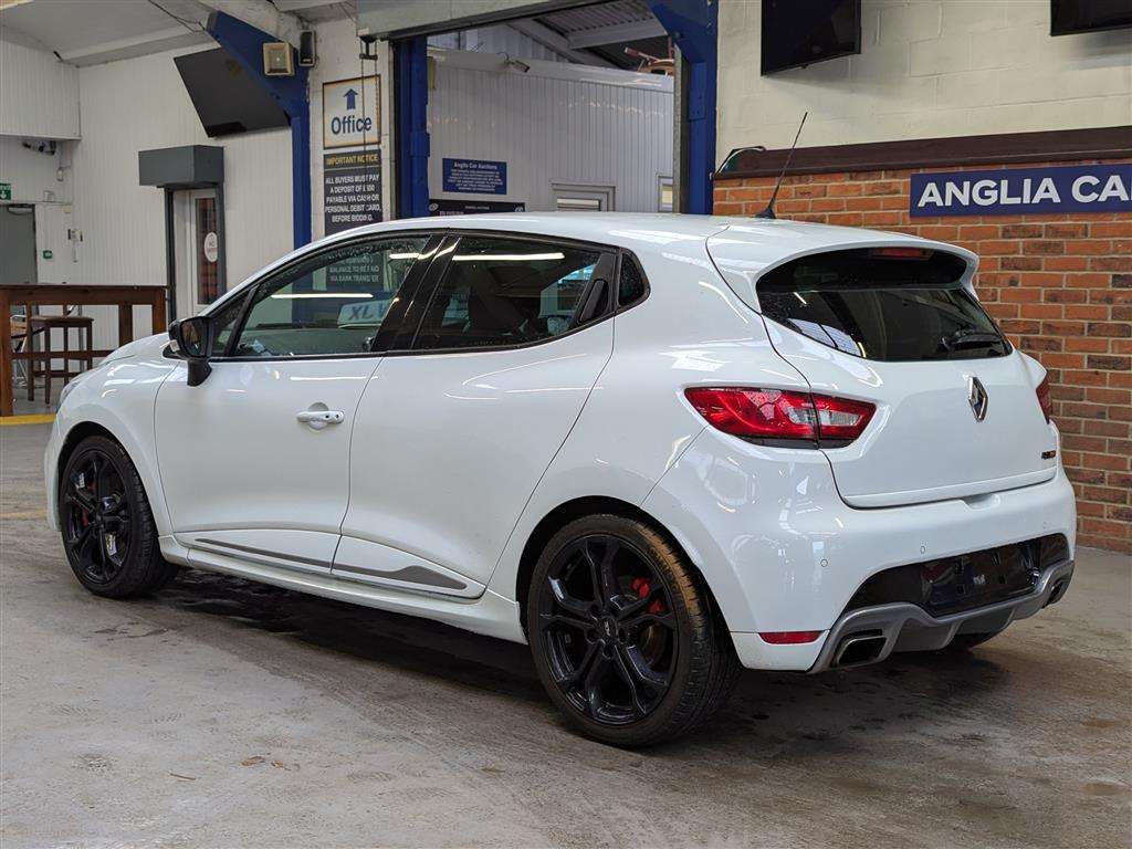 <p>2016 RENAULT CLIO RENAULTSPORT NAV LUX</p>