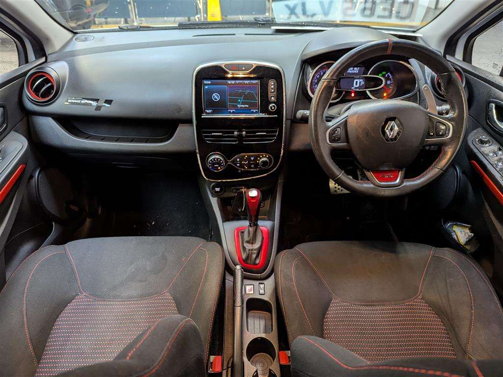 <p>2016 RENAULT CLIO RENAULTSPORT NAV LUX</p>