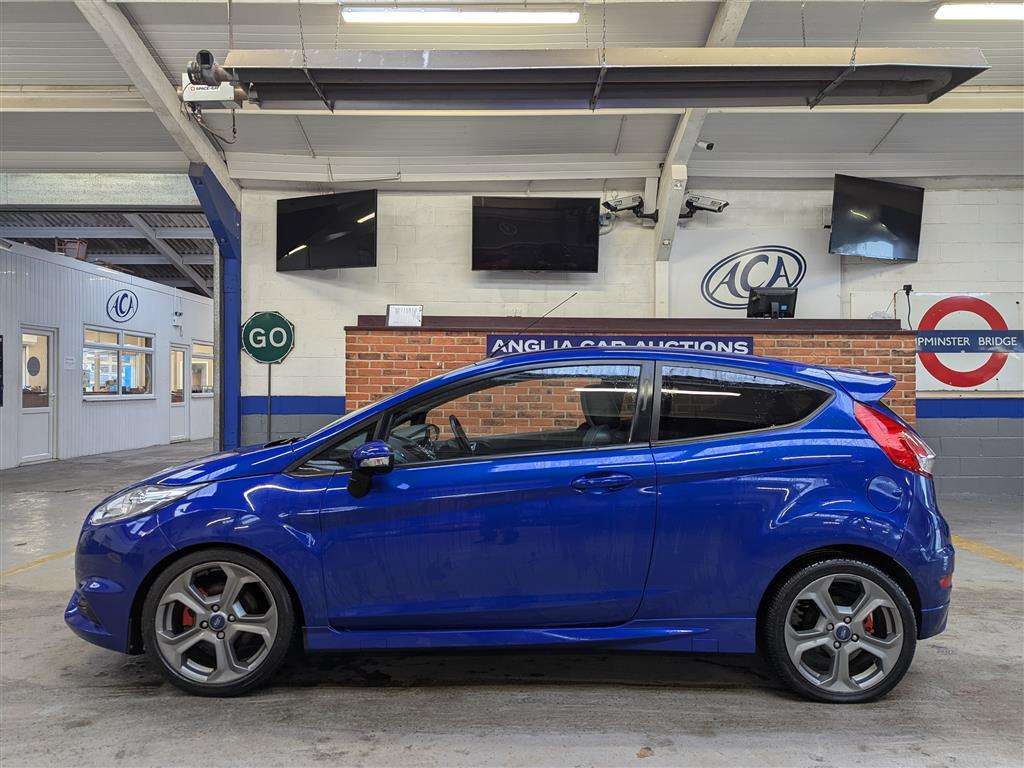 <p>2013 FORD FIESTA ST-2 TURBO</p>