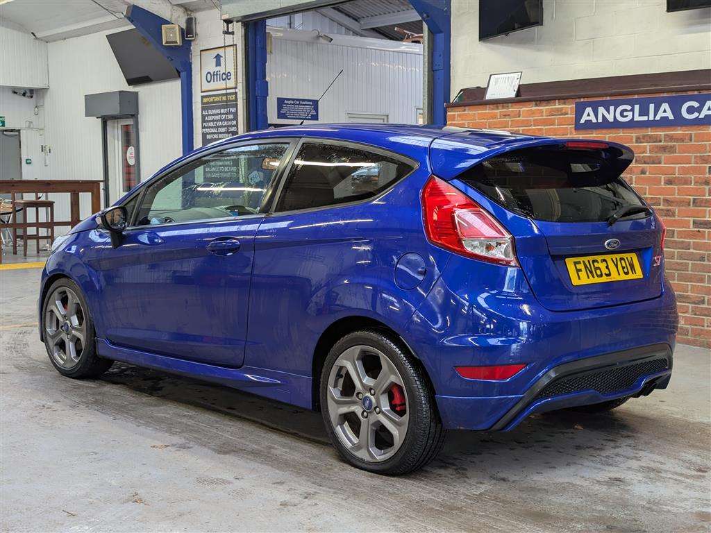 <p>2013 FORD FIESTA ST-2 TURBO</p>