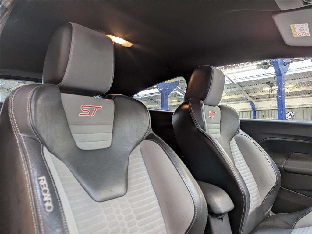 <p>2013 FORD FIESTA ST-2 TURBO</p>