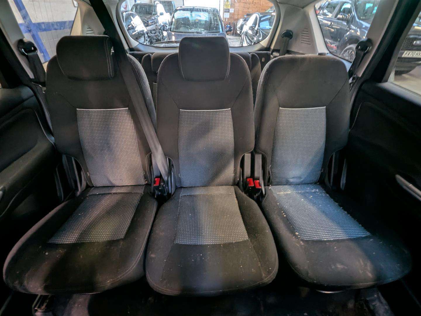 <p>2013 FORD S-MAX ZETEC TDCI</p>