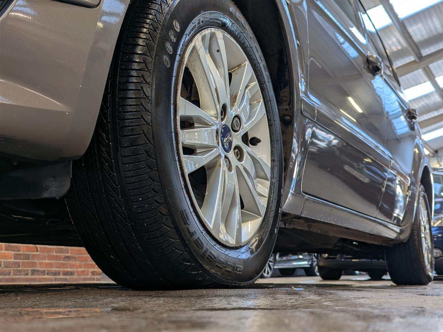 <p>2013 FORD S-MAX ZETEC TDCI</p>