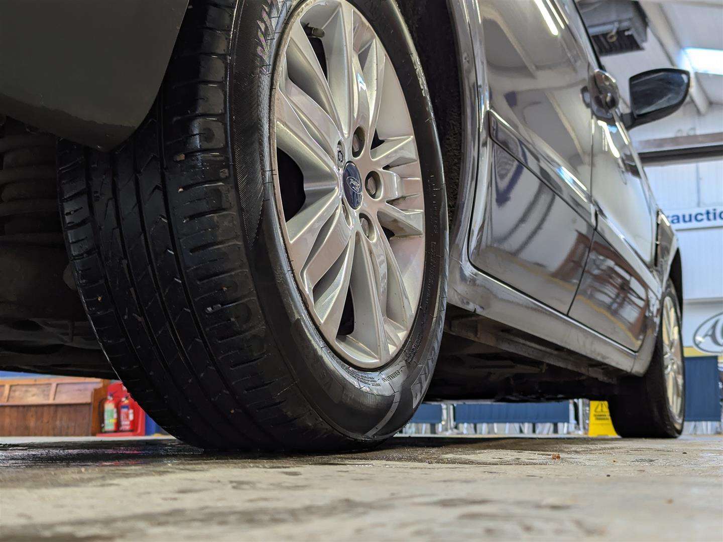 <p>2013 FORD S-MAX ZETEC TDCI</p>