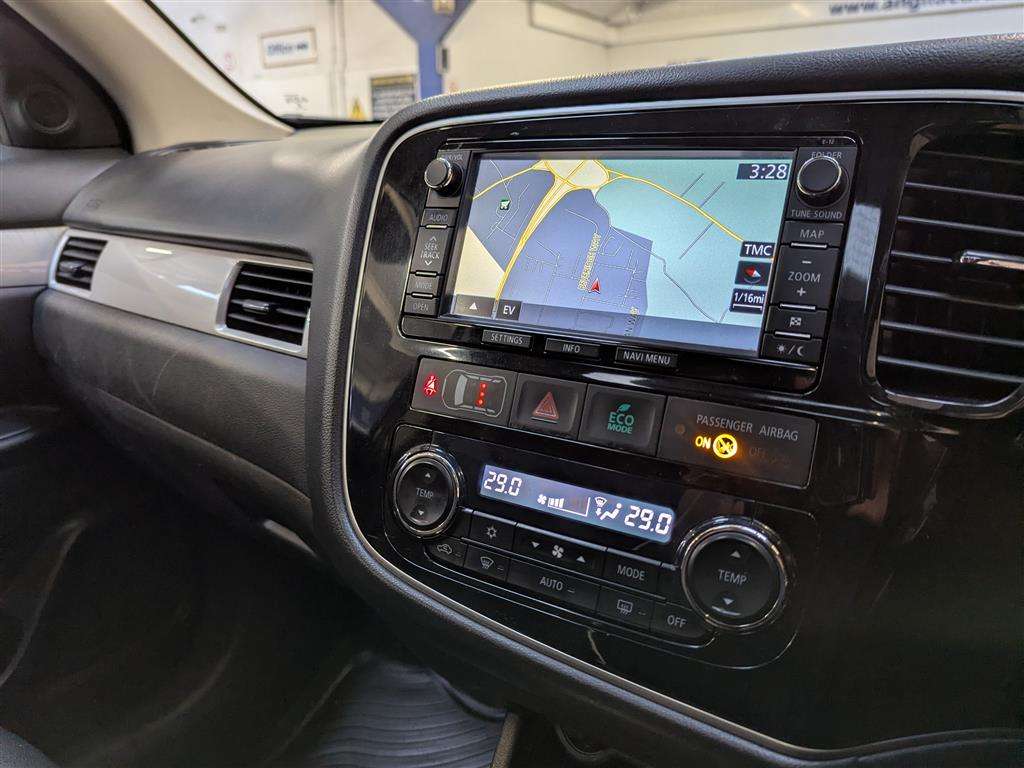 <p>2015 MITSUBISHI OUTLANDER GX 4H PHEV AUTO</p>